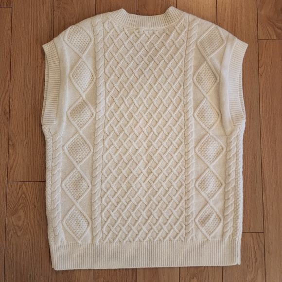 Madewell Cable Knit Sweater Vest - Picture 6 of 14